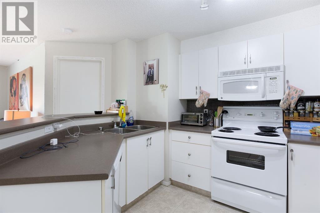 215, 4000 Citadel Meadow Point Nw, Calgary, Alberta  T3G 4T3 - Photo 8 - A2224922