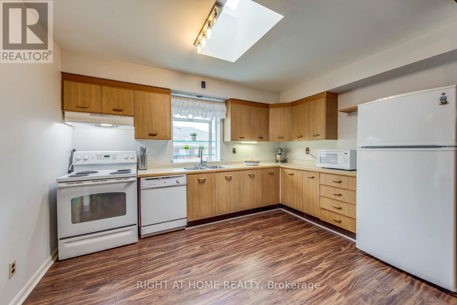 145 Highland Park Boulevard, Markham, Ontario  L3T 1B8 - Photo 15 - N12175504