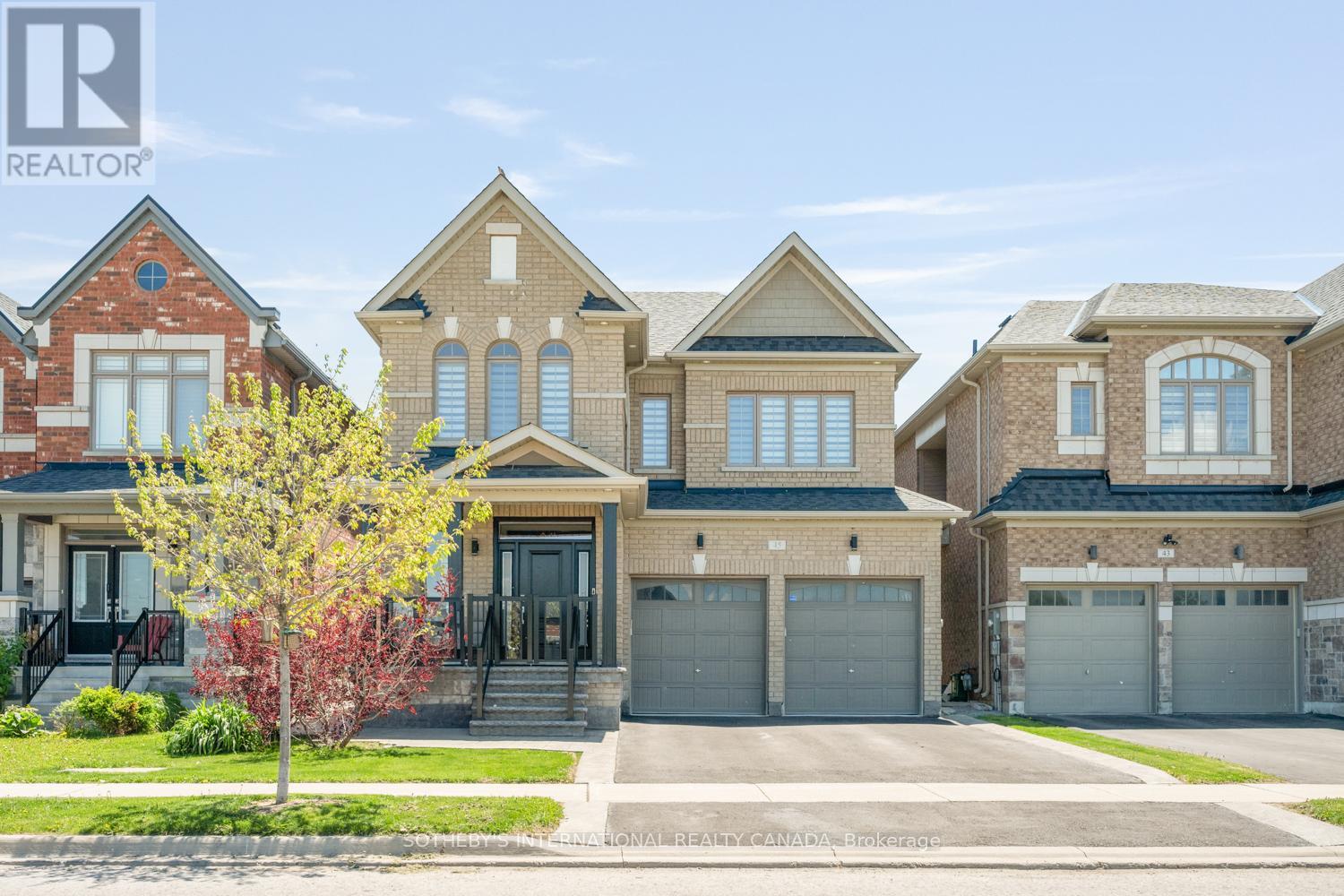 Property at 45 CRIMSON KING WAY image 1