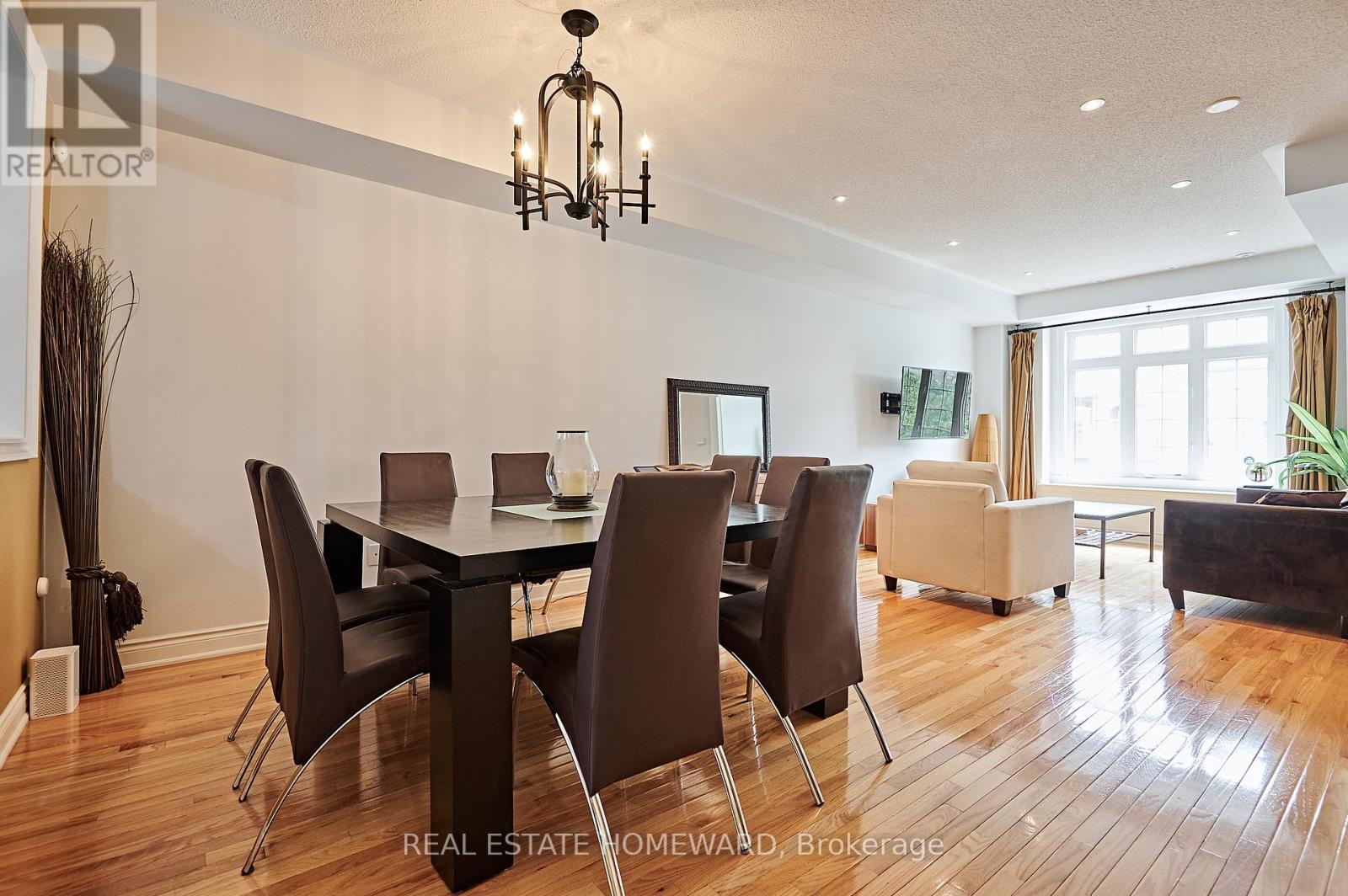 4 Isaac Devins Avenue, Vaughan (East Woodbridge), Ontario  L4L 0A4 - Photo 8 - N12175602