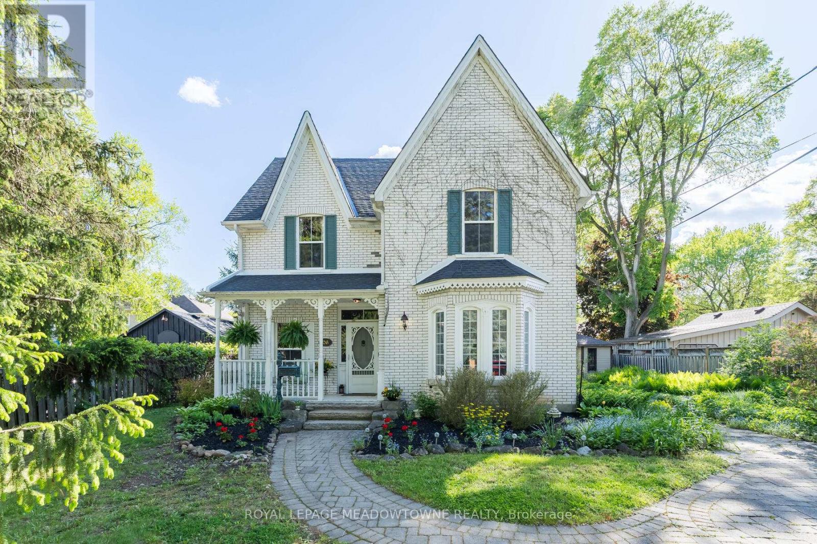 26 CONFEDERATION STREET, Halton Hills, Ontario