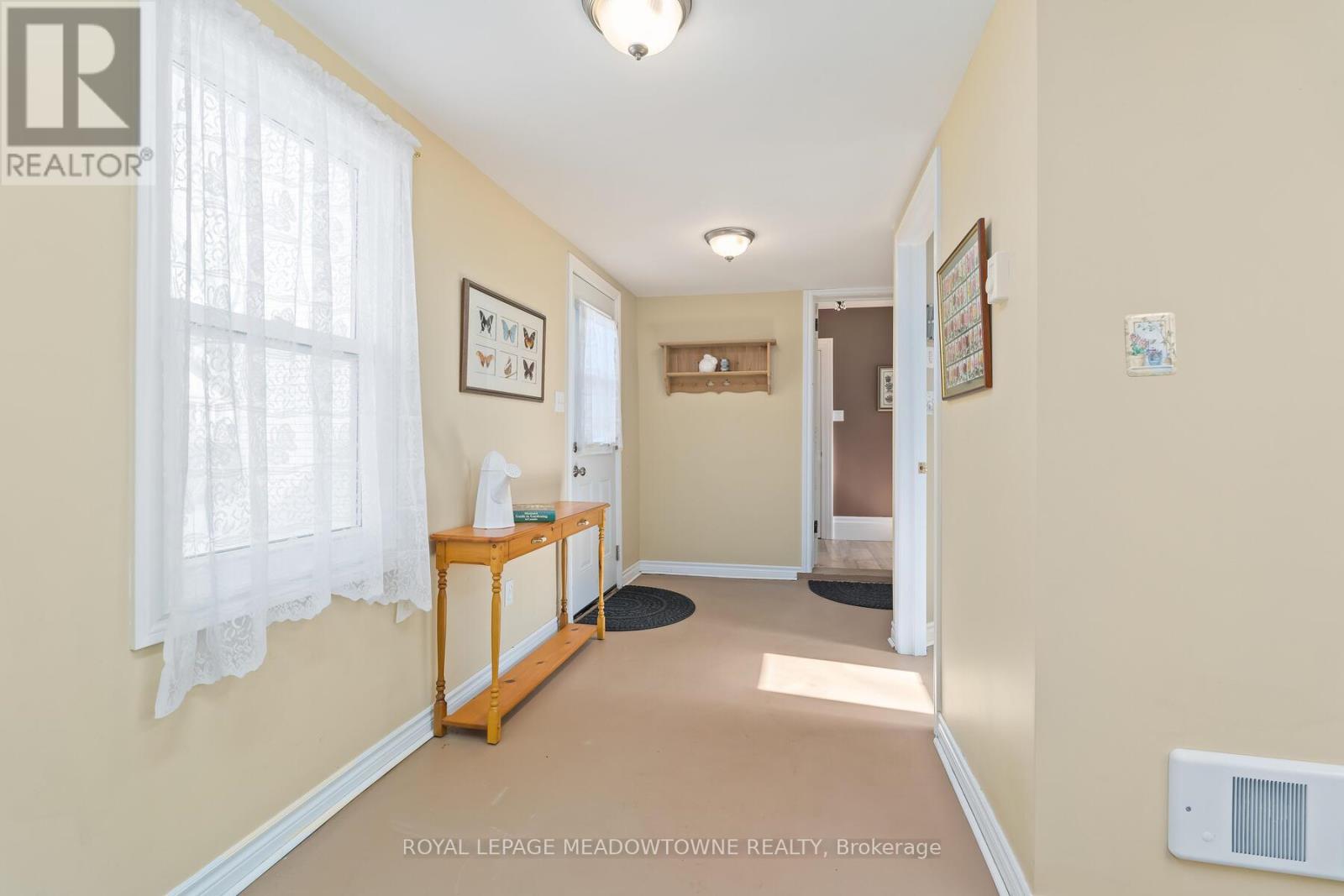 26 Confederation Street, Halton Hills, Ontario  L7G 3R6 - Photo 22 - W12132322