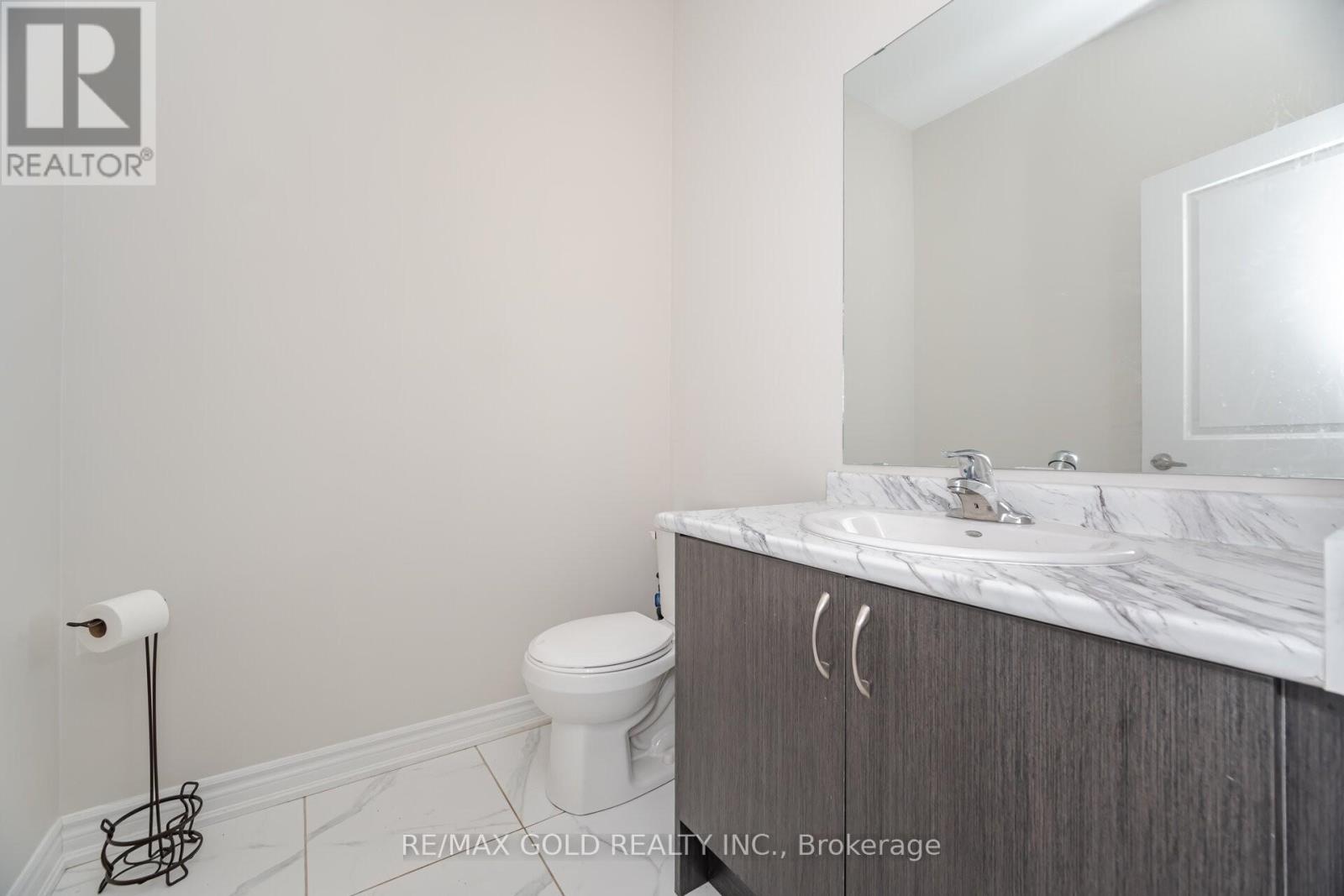 50 Prudhoe Terrace, Barrie, Ontario  L9J 0L5 - Photo 7 - S12175635