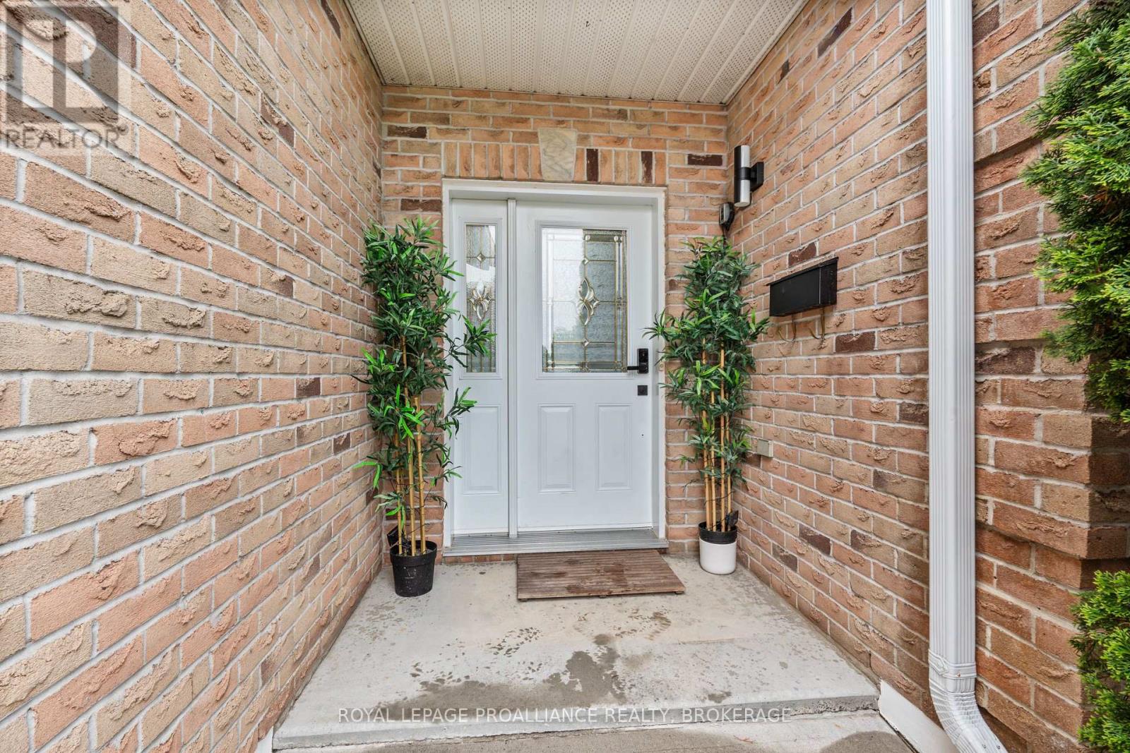 920 Ringstead Street, Kingston, Ontario  K7M 8V2 - Photo 3 - X12175695