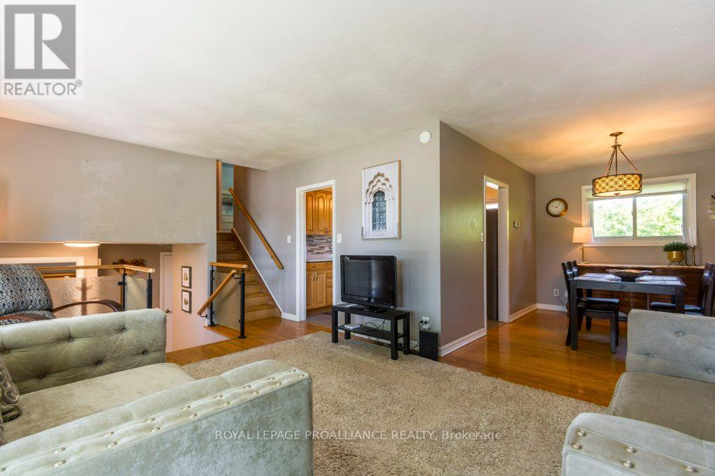590 Victoria Avenue, Belleville, Ontario  K8N 2G9 - Photo 11 - X12175736
