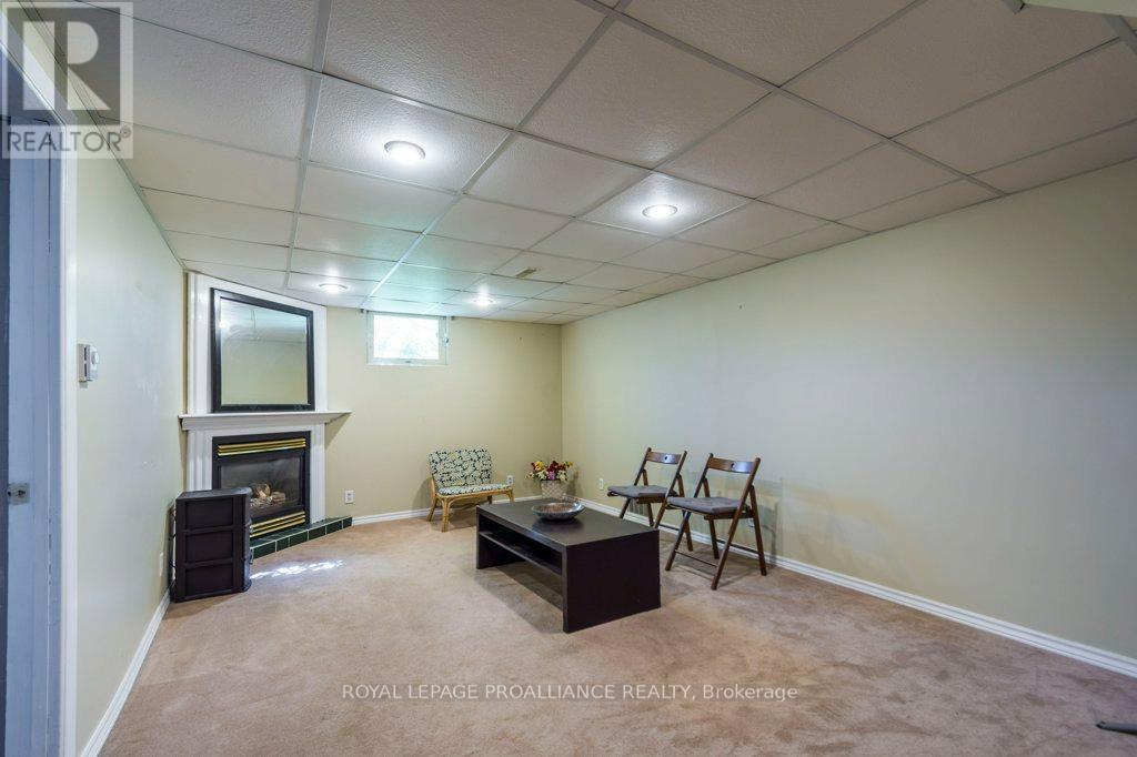 590 Victoria Avenue, Belleville, Ontario  K8N 2G9 - Photo 22 - X12175736
