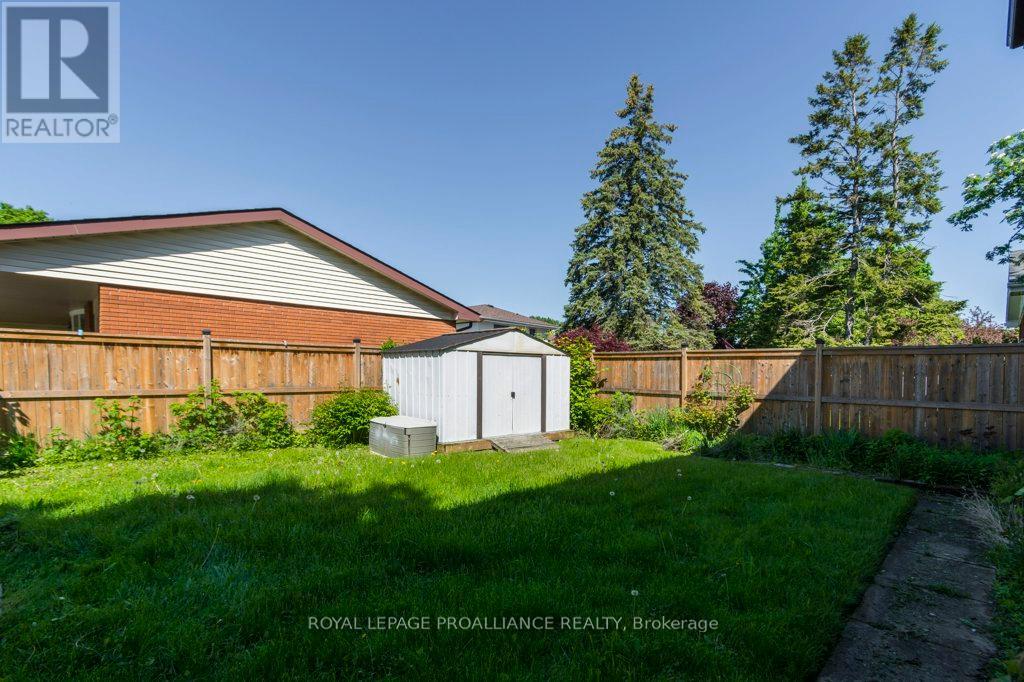 590 Victoria Avenue, Belleville, Ontario  K8N 2G9 - Photo 27 - X12175736