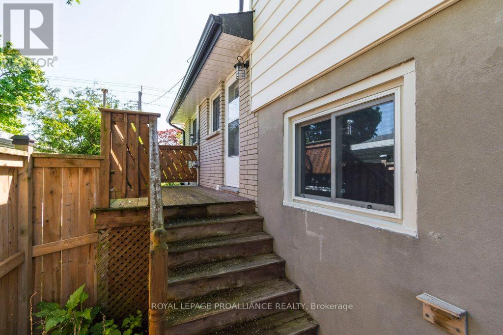 590 Victoria Avenue, Belleville, Ontario K8N 2G9 - Photo 30 - X12175736