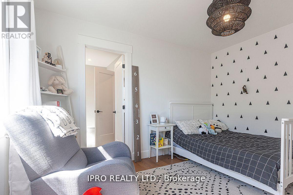 510 Richey Crescent, Mississauga, Ontario  L5G 1N4 - Photo 25 - W12072420
