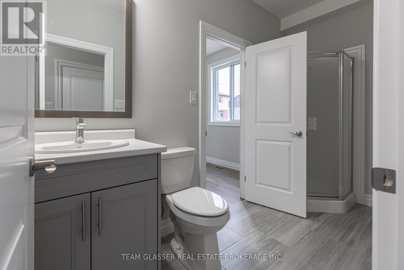 3465 Oriole Circle E, London South, Ontario  N6N 1K6 - Photo 14 - X12175744
