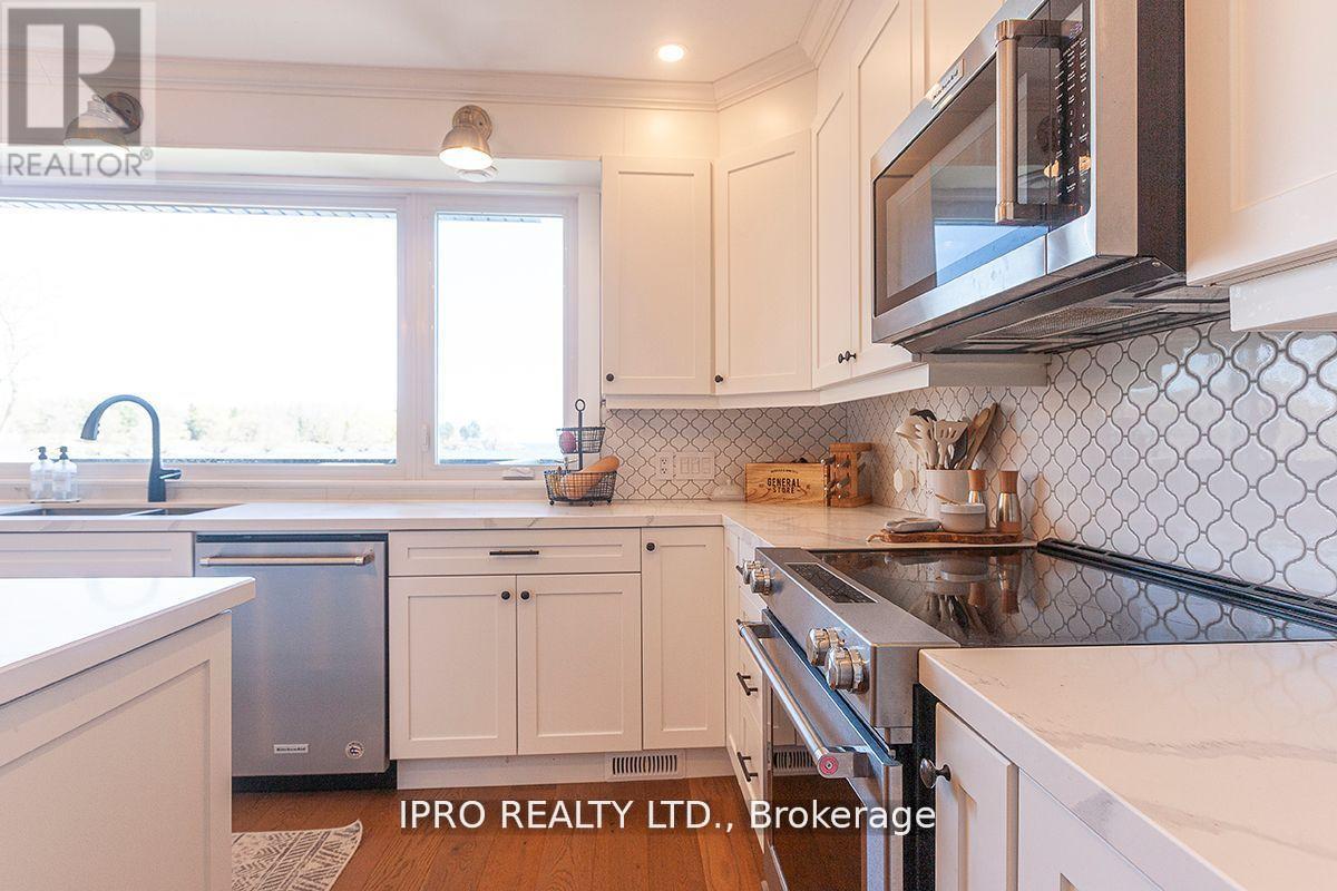 510 Richey Crescent, Mississauga, Ontario  L5G 1N4 - Photo 8 - W12072420