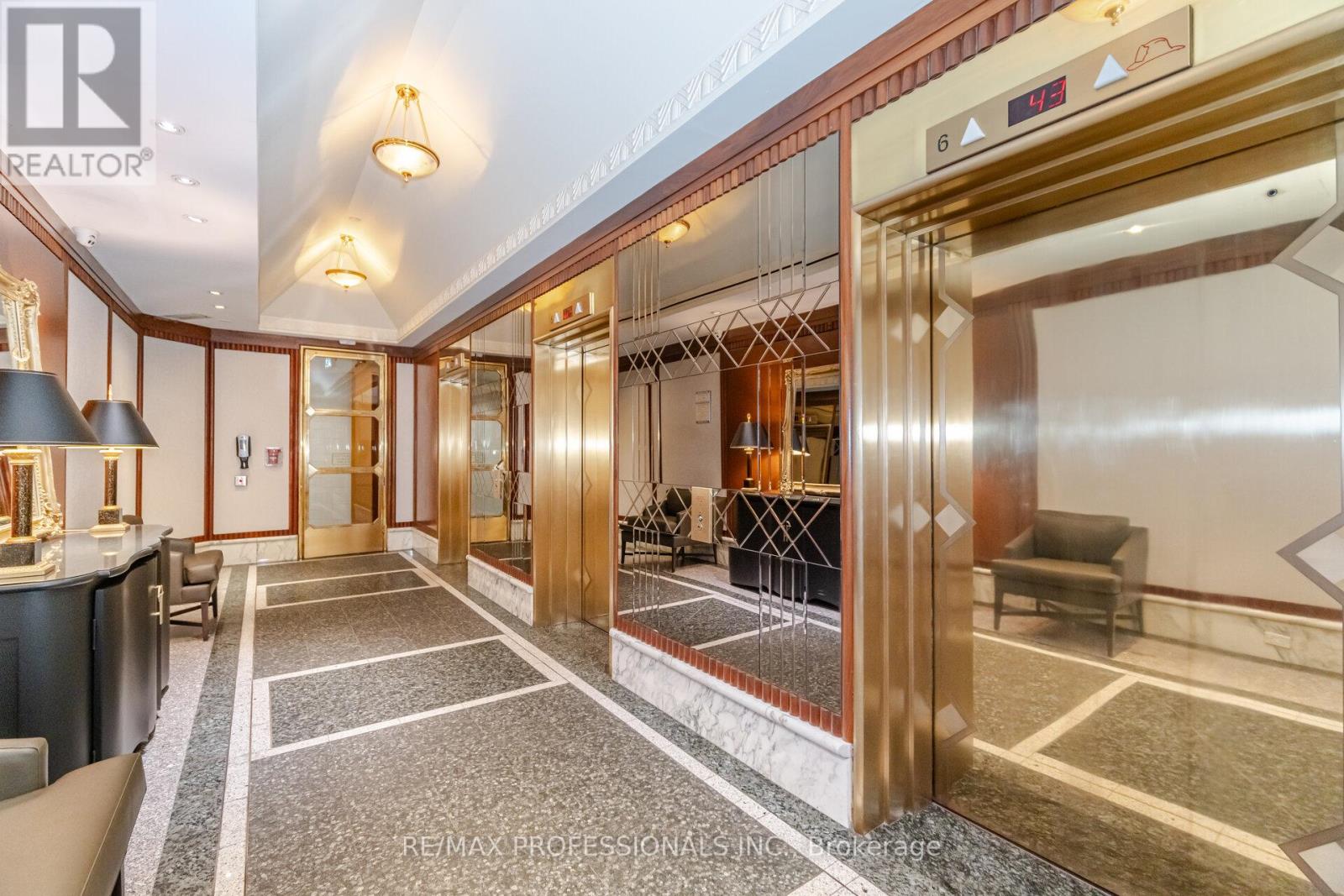 2106 - 1 Palace Pier Court, Toronto (Mimico), Ontario  M8V 3W9 - Photo 34 - W12175502