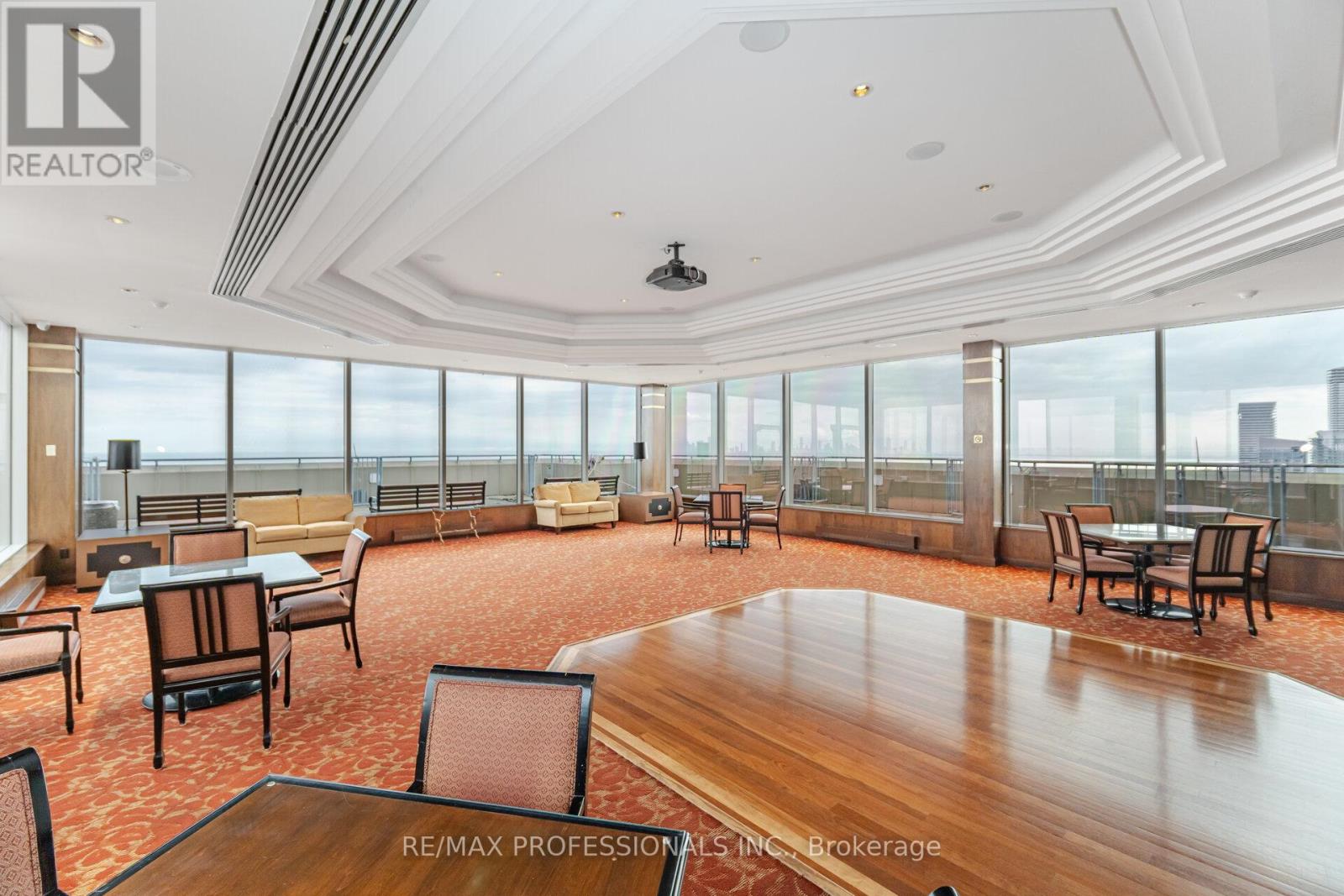 2106 - 1 Palace Pier Court, Toronto (Mimico), Ontario  M8V 3W9 - Photo 38 - W12175502