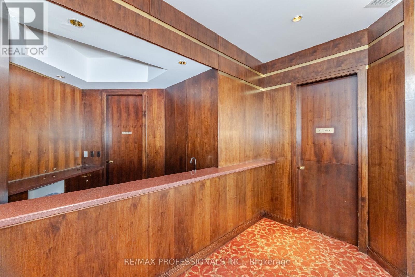 2106 - 1 Palace Pier Court, Toronto (Mimico), Ontario  M8V 3W9 - Photo 39 - W12175502