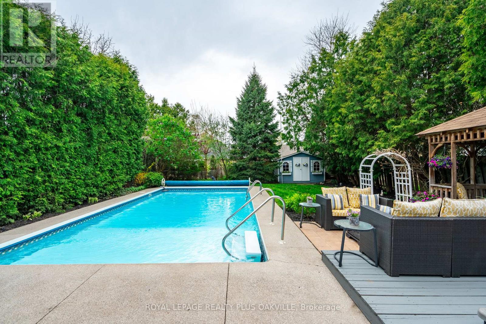 548 Regina Drive, Burlington, Ontario  L7S 1L6 - Photo 42 - W12149252