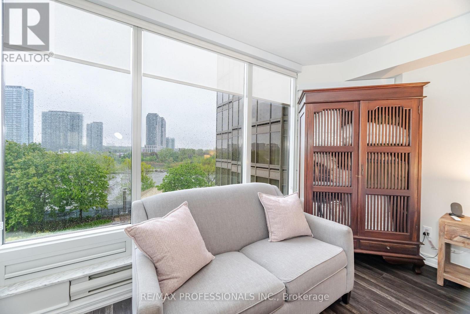 410 - 1 Palace Pier Court, Toronto (Mimico), Ontario  M8V 3W9 - Photo 15 - W12175545