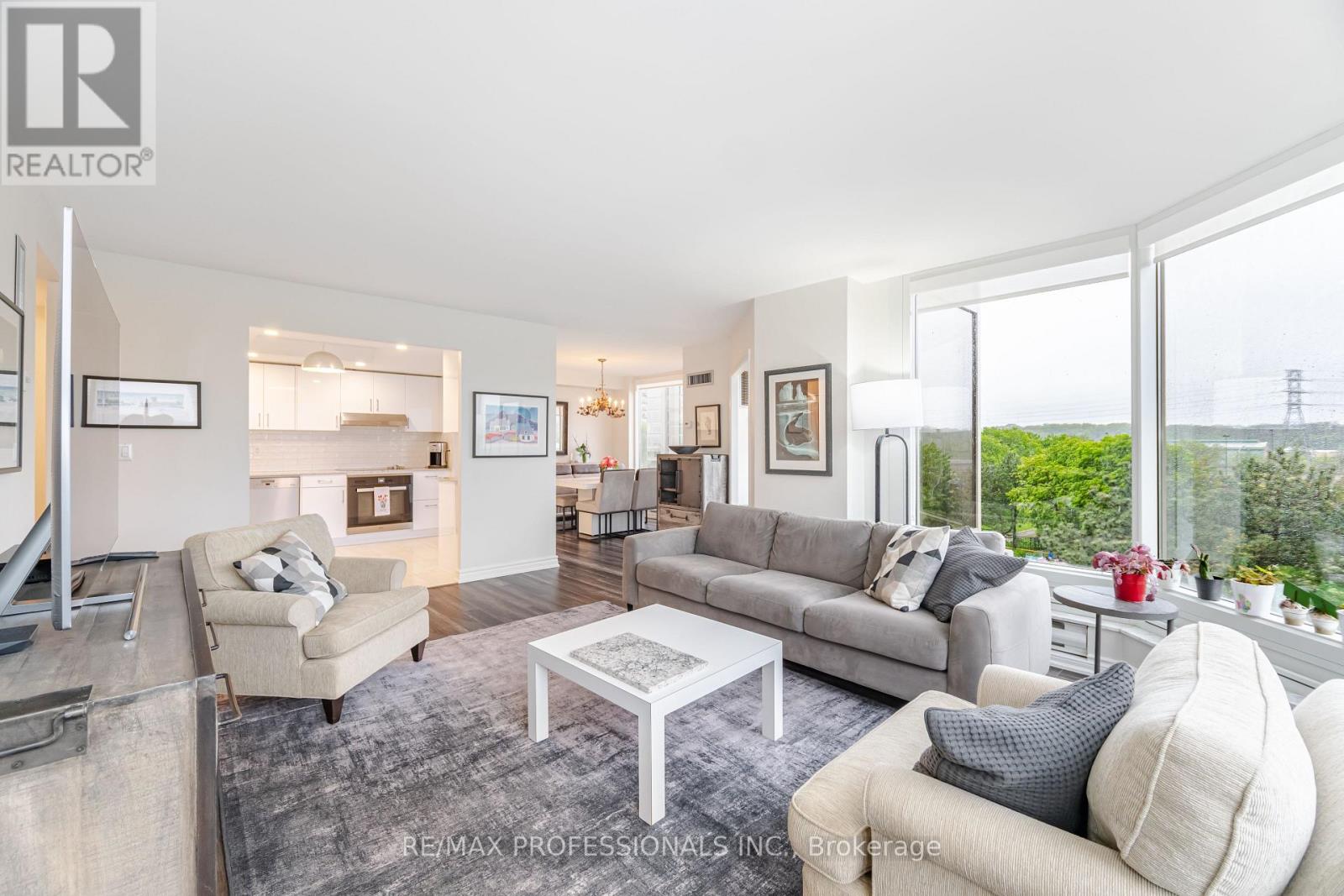 410 - 1 Palace Pier Court, Toronto (Mimico), Ontario  M8V 3W9 - Photo 5 - W12175545
