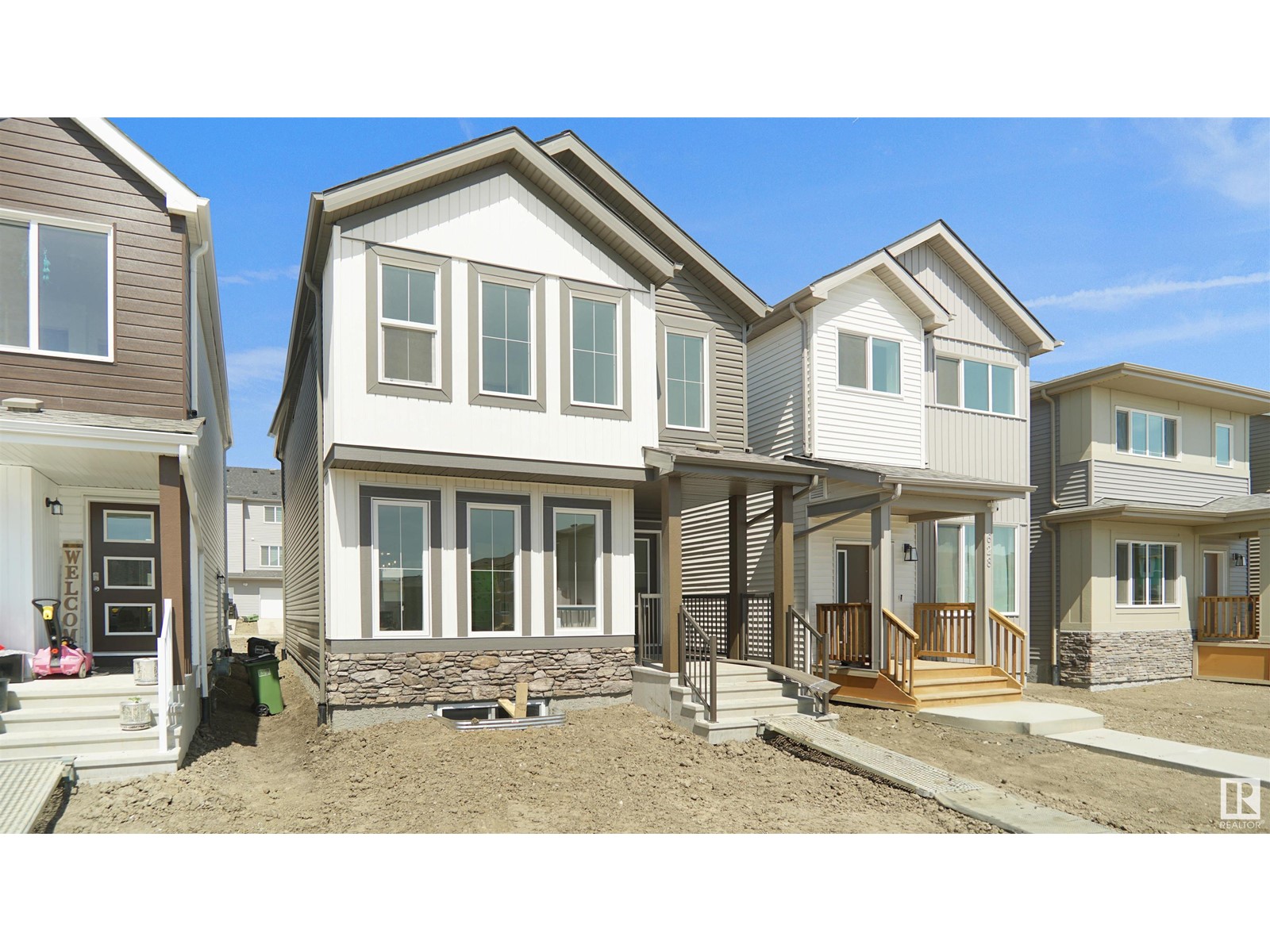 Property at 69 WESTPARK DR image 2
