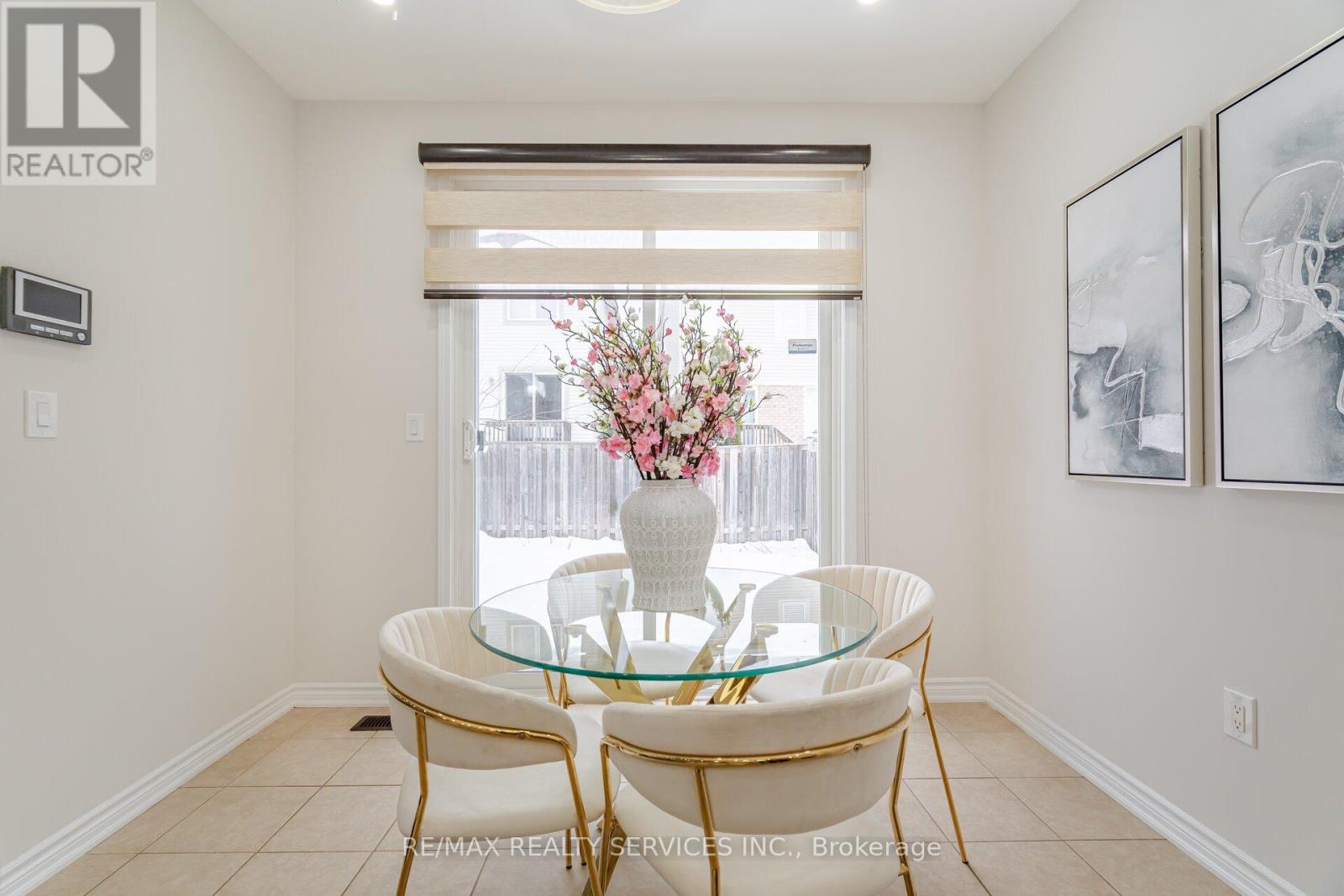 29 Bonsai Lane, Brampton, Ontario  L7A 0T9 - Photo 11 - W12175579