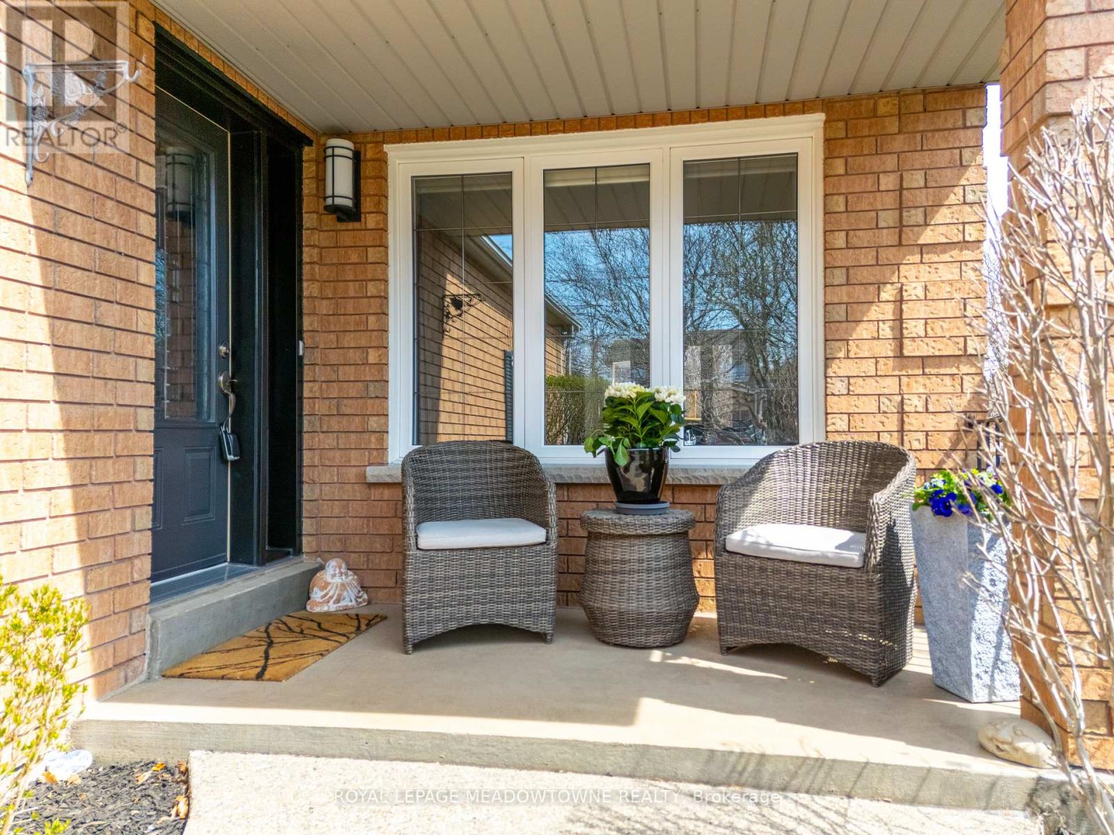 62 Harley Avenue, Halton Hills, Ontario  L7G 5R9 - Photo 5 - W12175589