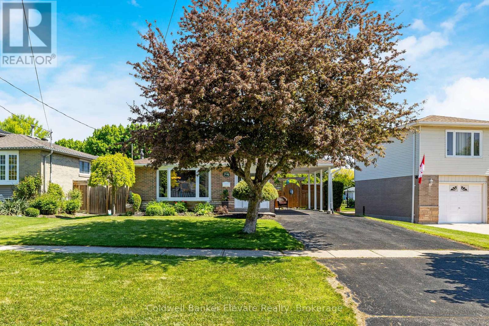 183 Delrex Boulevard, Halton Hills, Ontario  L7G 4E4 - Photo 2 - W12175626