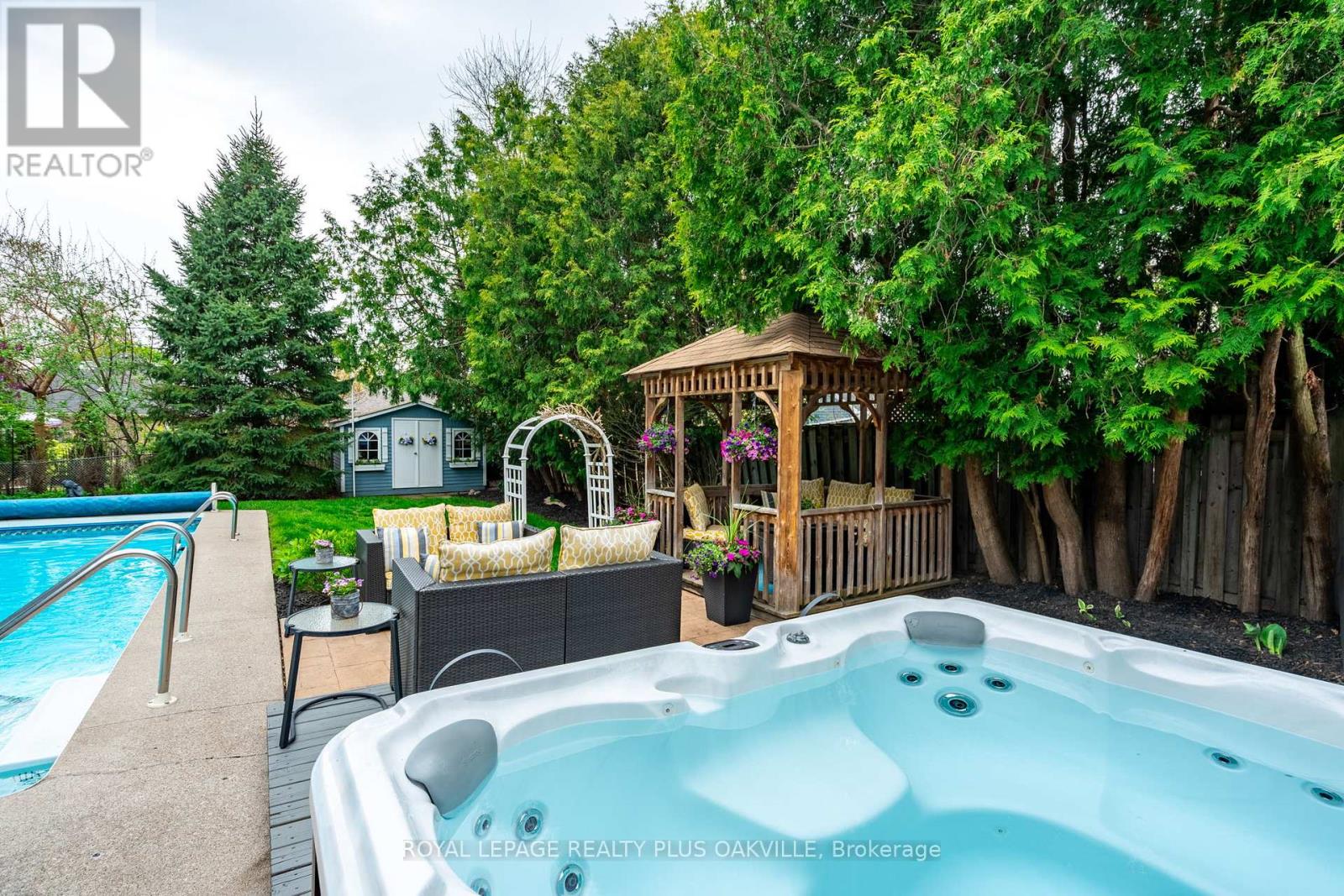 548 Regina Drive, Burlington, Ontario  L7S 1L6 - Photo 40 - W12149252