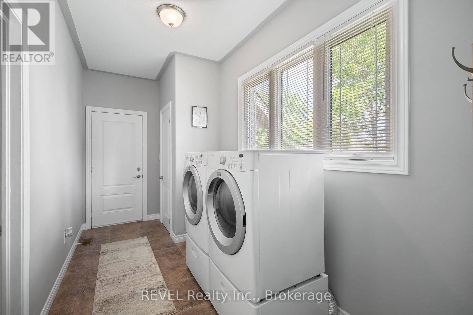 8028 Booth Street, Niagara Falls, Ontario  L2H 1E8 - Photo 24 - X12175709