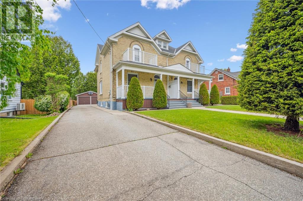 Property at 622 - 624 DOLPH Street N image 3