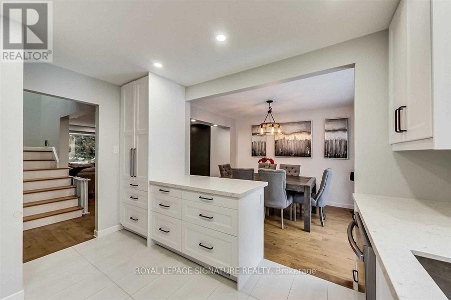 2128 Millway Gate, Mississauga, Ontario  L5L 1R3 - Photo 8 - W12175627