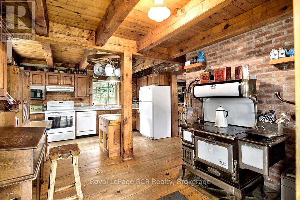 132376 Southgate 13 Side Road, Southgate, Ontario N0C 1B0 - Photo 11 - X12175660
