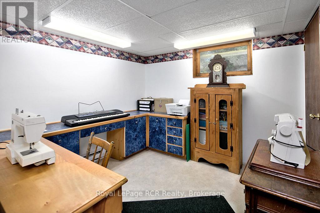 132376 Southgate 13 Side Road, Southgate, Ontario N0C 1B0 - Photo 44 - X12175660