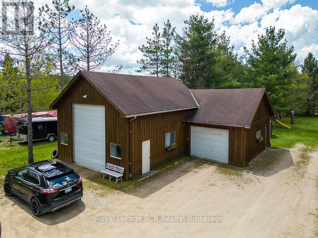 132376 Southgate 13 Side Road, Southgate, Ontario N0C 1B0 - Photo 46 - X12175660
