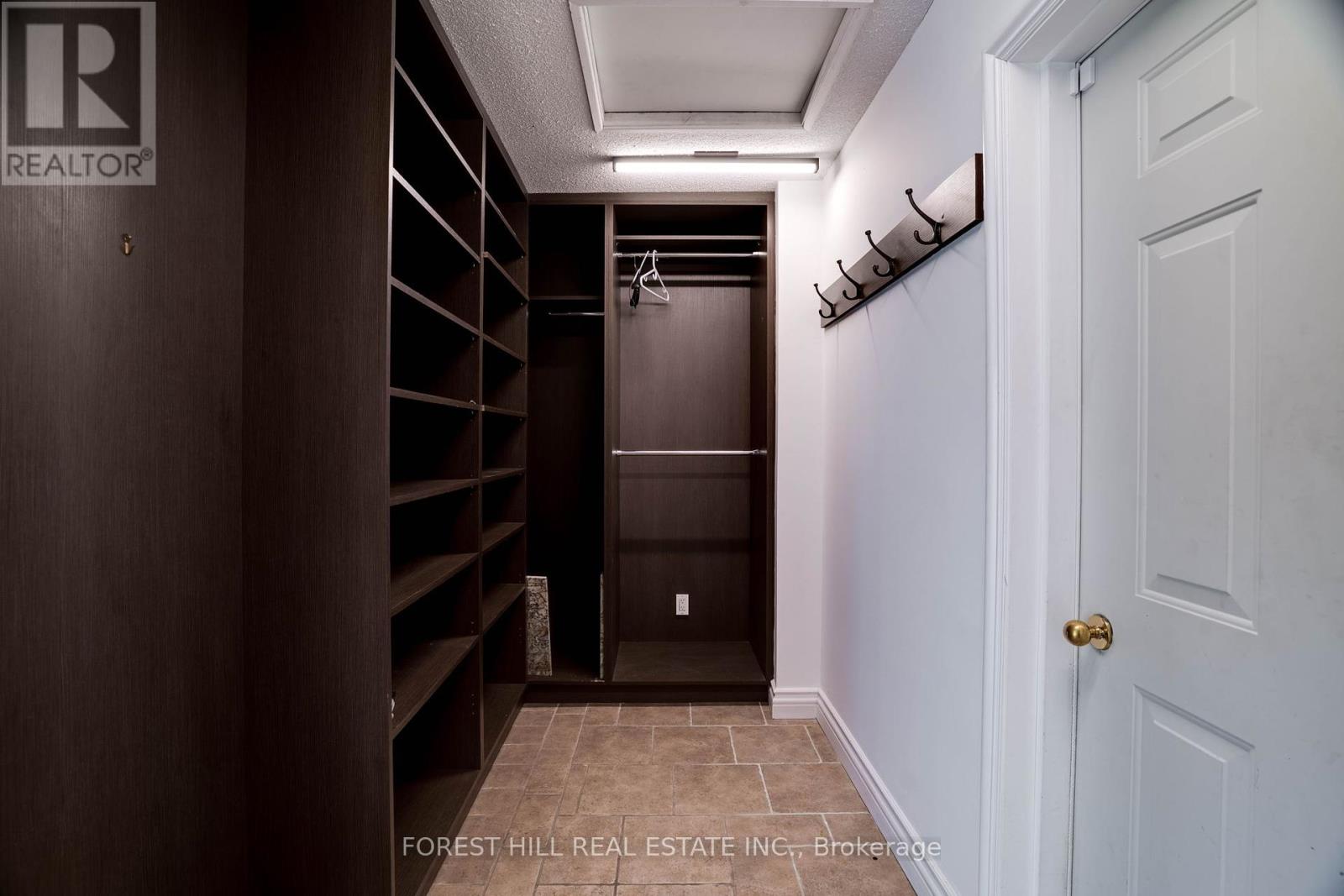 244 Waterloo Avenue, Toronto, Ontario  M3H 3Z4 - Photo 14 - C12152453