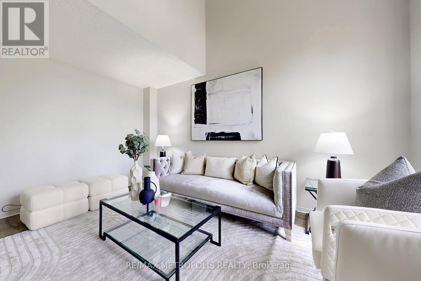 Property at 28 REED DRIVE image 3