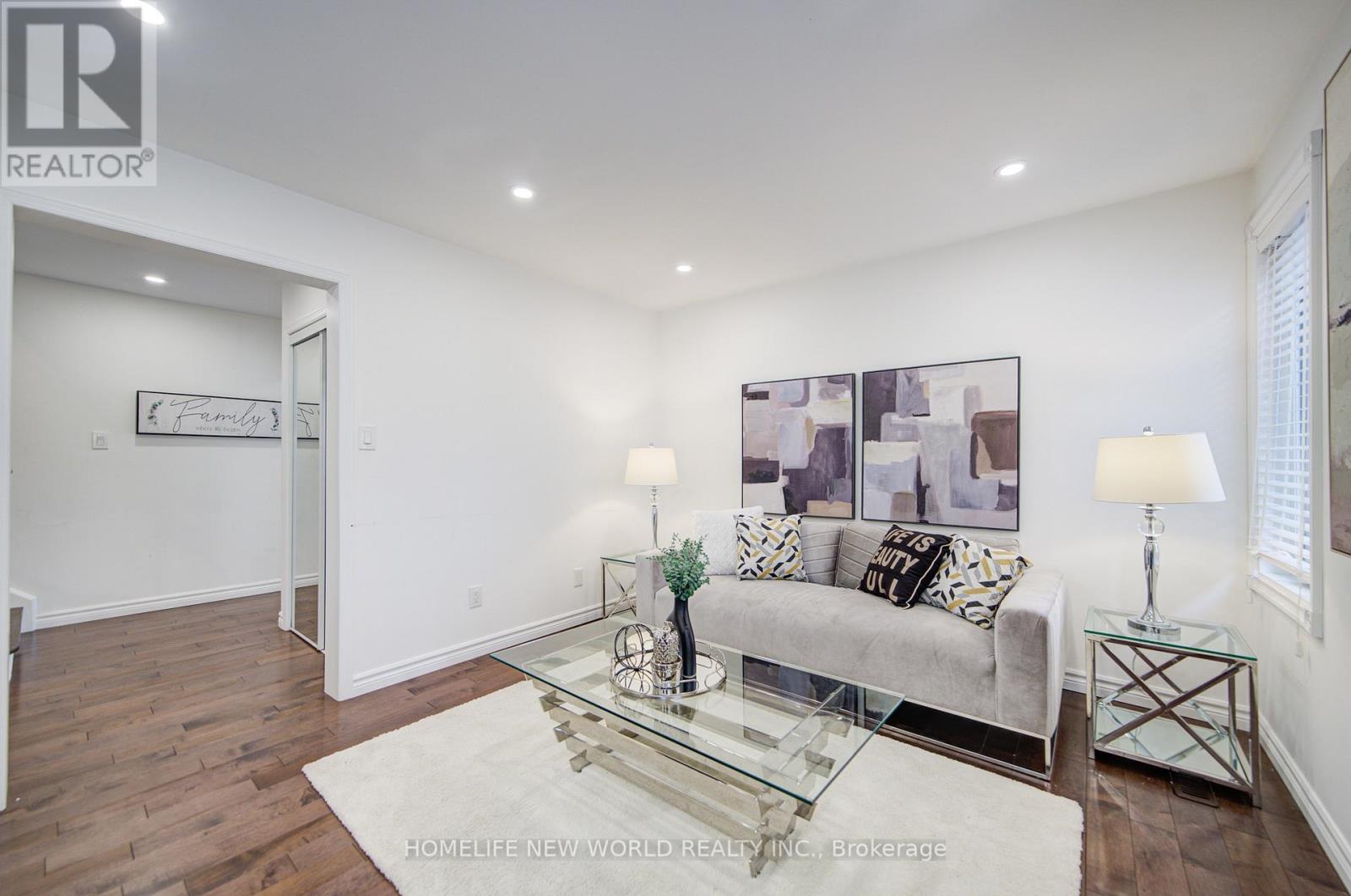 125 Major Buttons Drive, Markham (Sherwood-Amberglen), Ontario  L3P 3X7 - Photo 11 - N12174894