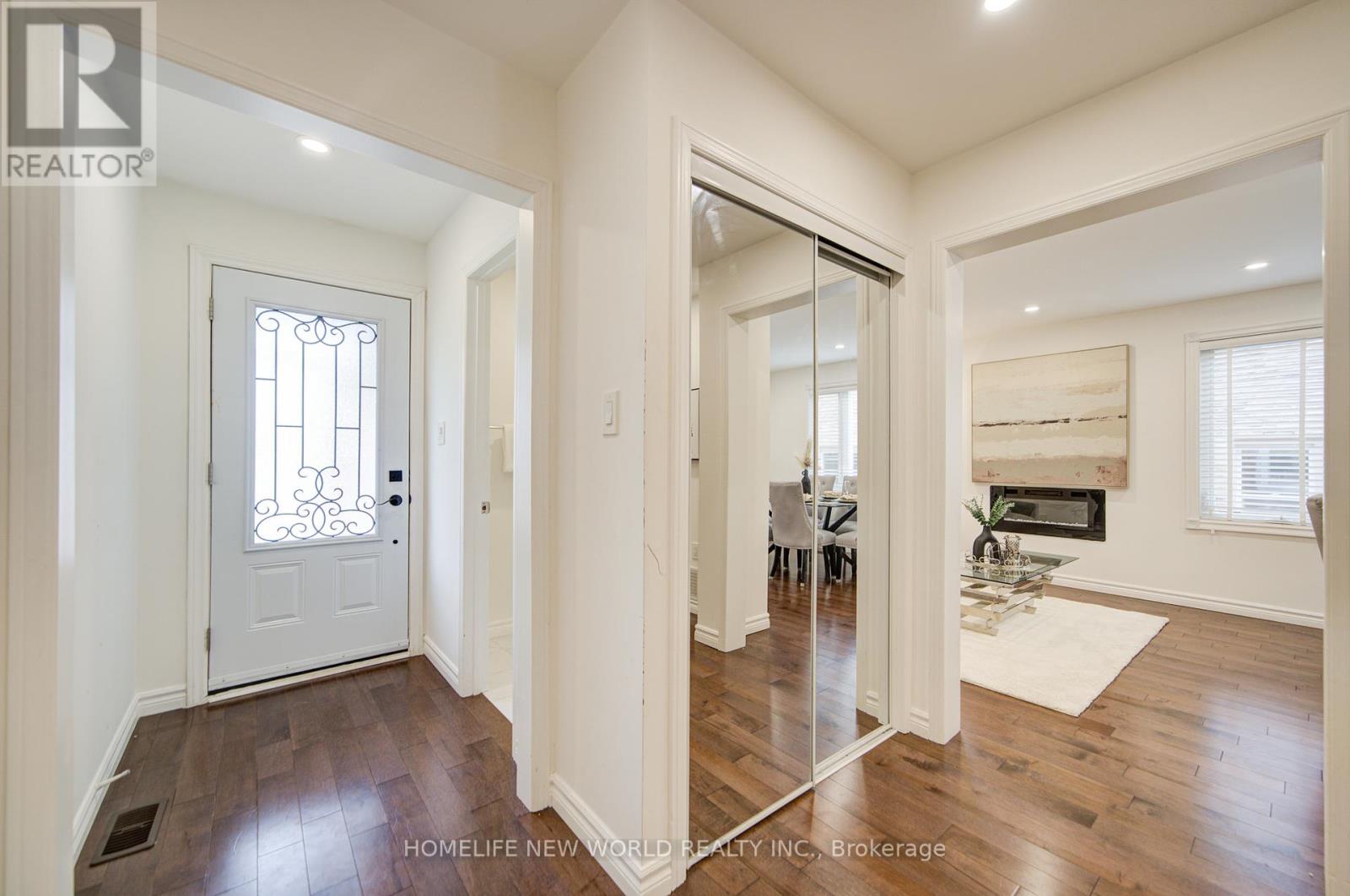 125 Major Buttons Drive, Markham (Sherwood-Amberglen), Ontario  L3P 3X7 - Photo 10 - N12174894