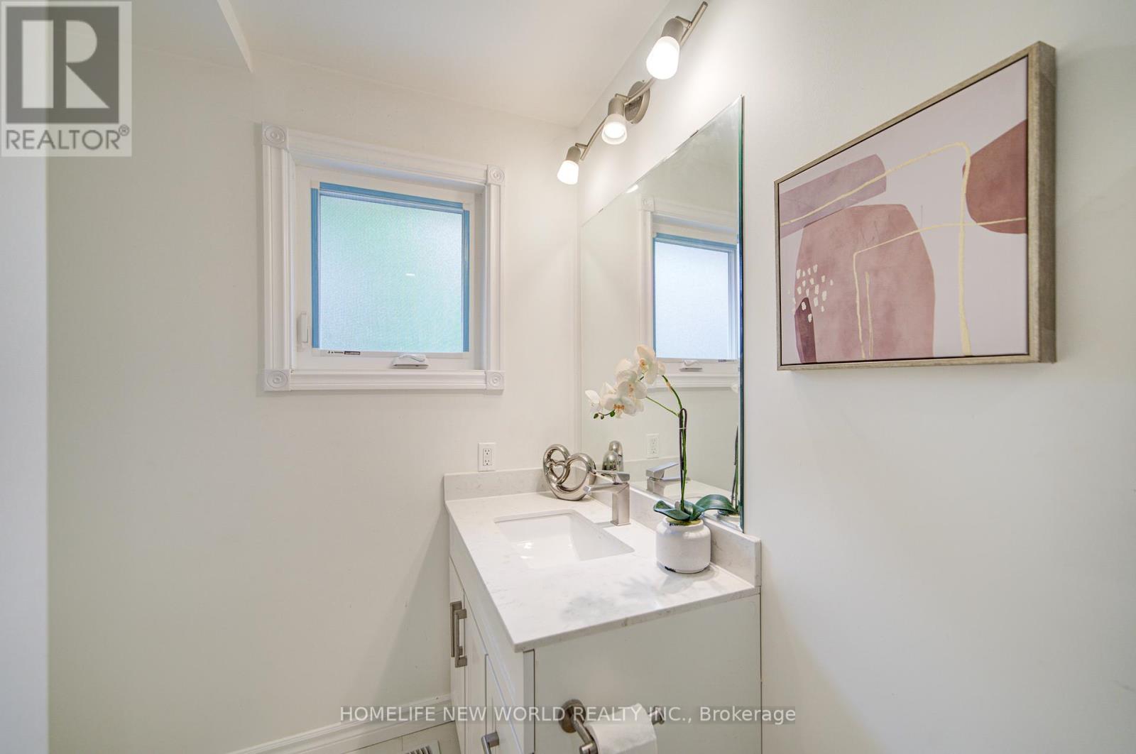 125 Major Buttons Drive, Markham, Ontario  L3P 3X7 - Photo 34 - N12174894