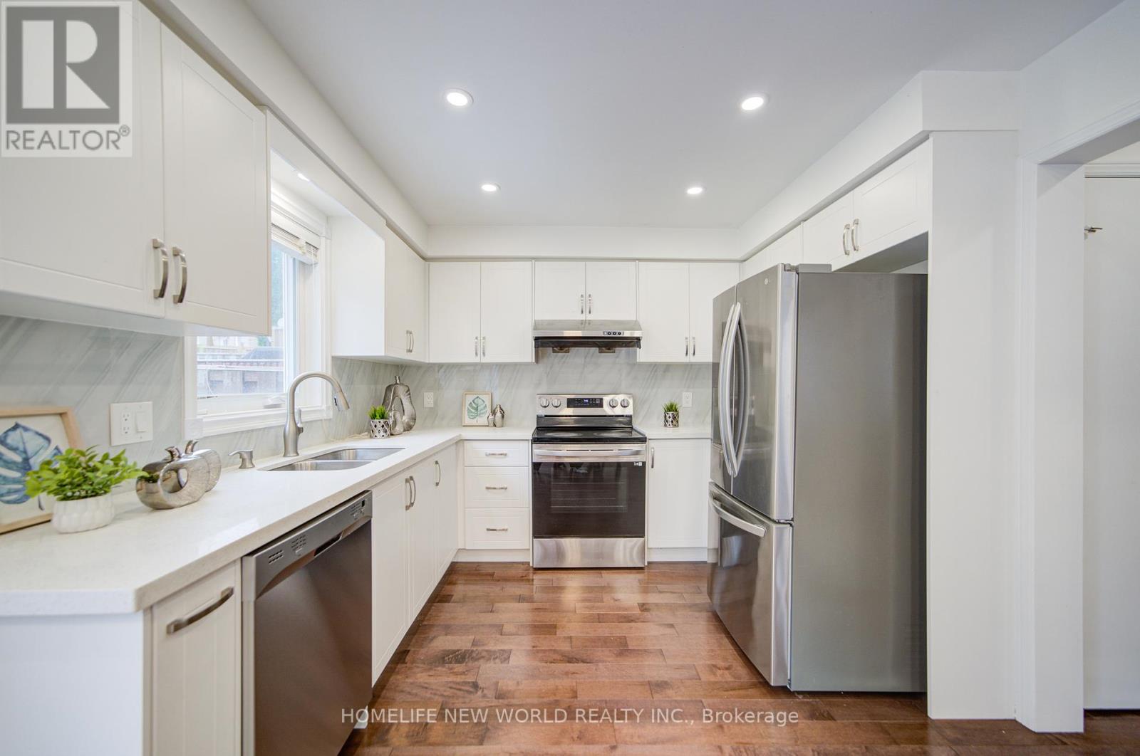 125 Major Buttons Drive, Markham (Sherwood-Amberglen), Ontario  L3P 3X7 - Photo 22 - N12174894