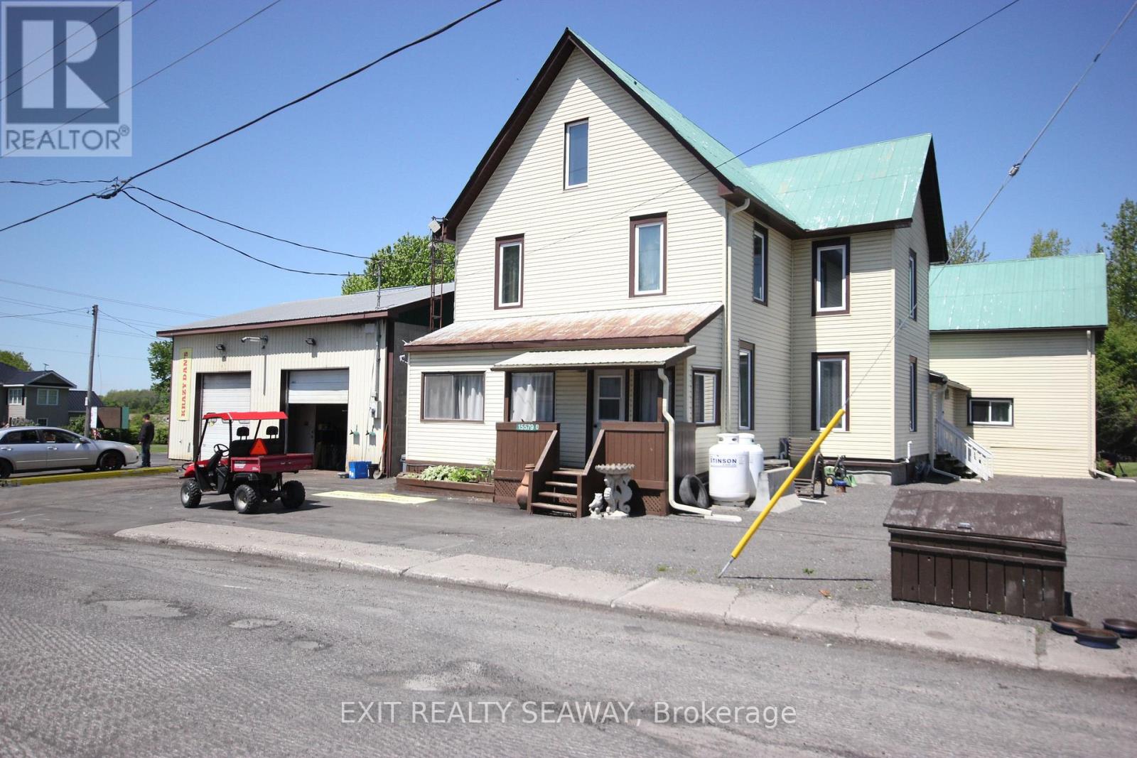 15579 County Road 18 Road, South Stormont, Ontario  K0C 1R0 - Photo 1 - X12175658