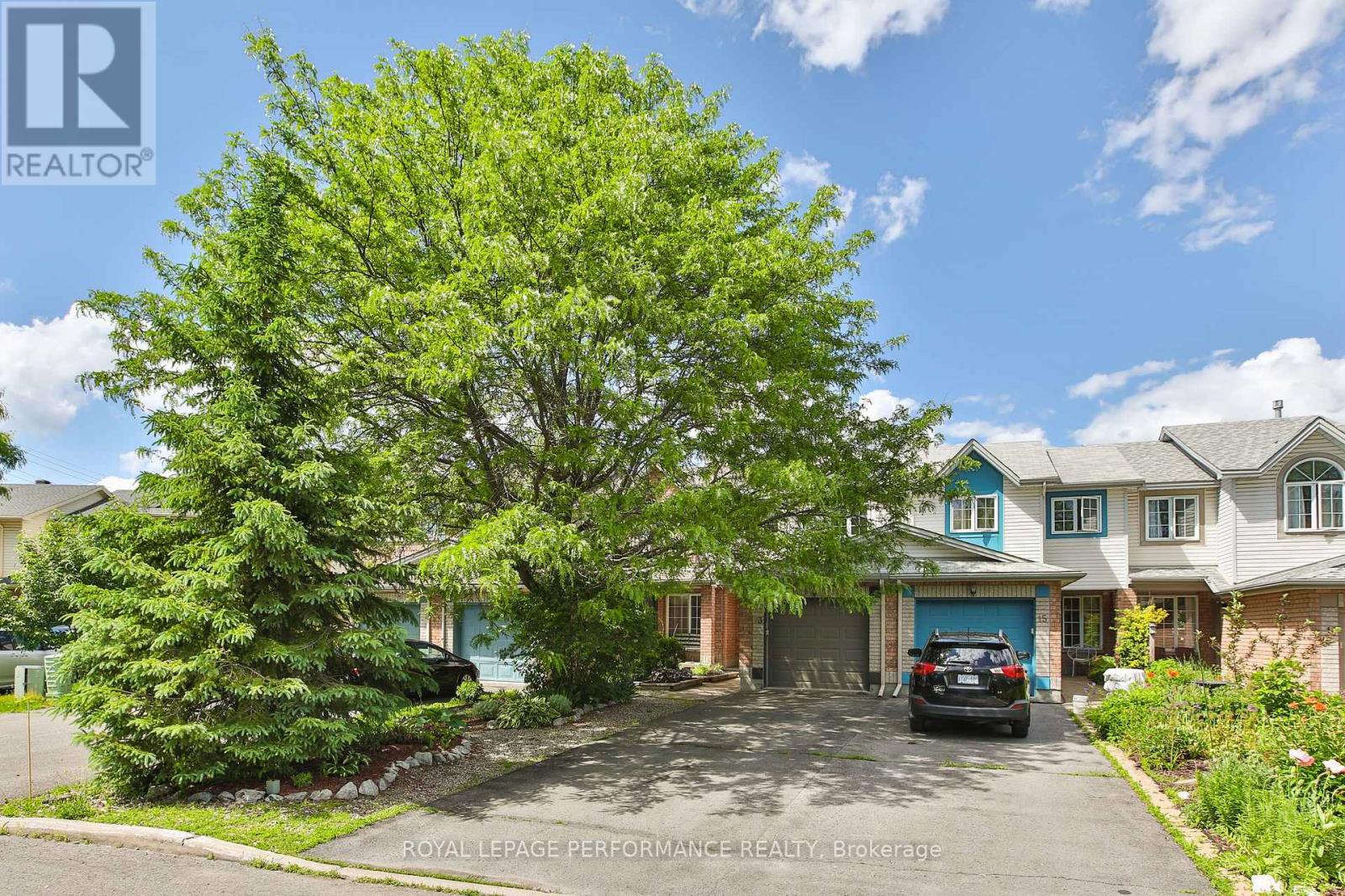13 COLLEGE CIRCLE, Ottawa, Ontario