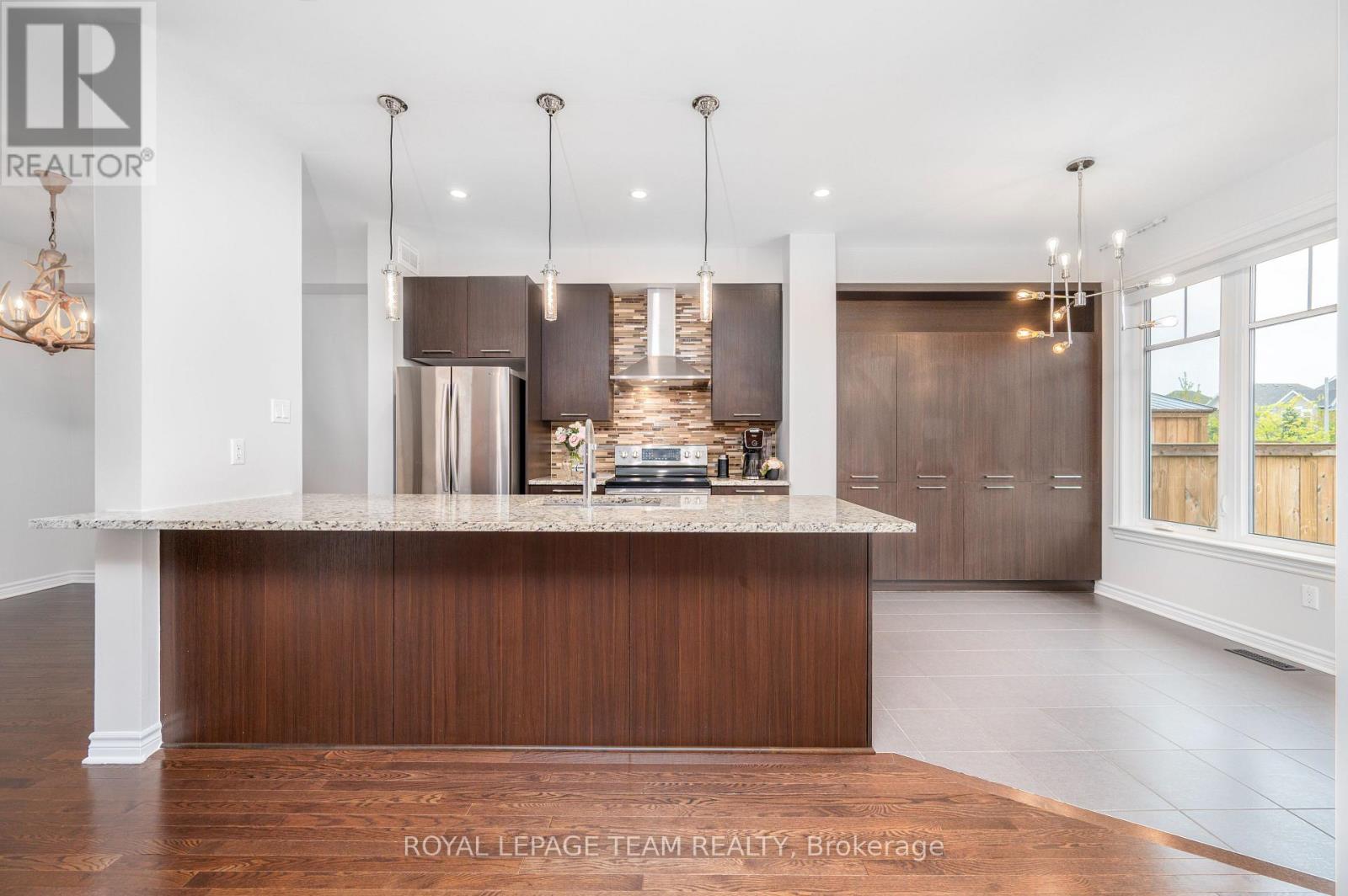 104 Helen Rapp Way, Ottawa, Ontario  K1T 0N4 - Photo 11 - X12175693