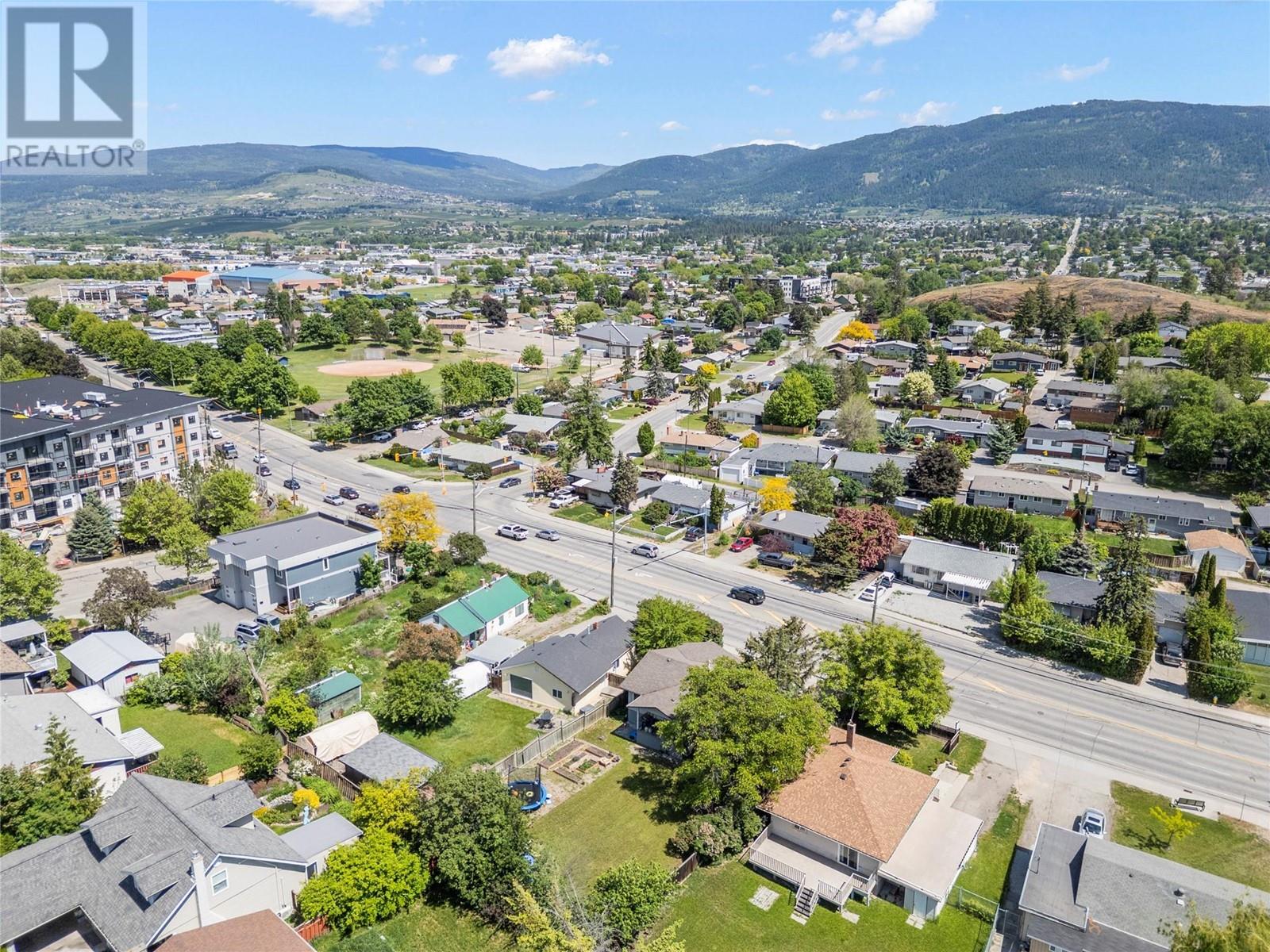 3808 Alexis Park Drive, Vernon, British Columbia  V1T 6G9 - Photo 45 - 10349464