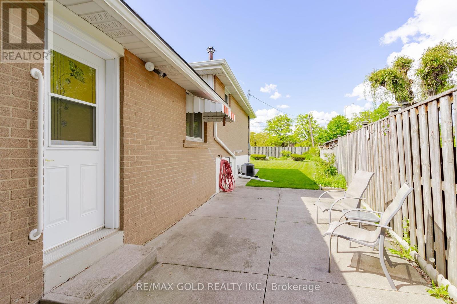 57 Cathcart Crescent, Brampton, Ontario  L6T 2A4 - Photo 31 - W12168821