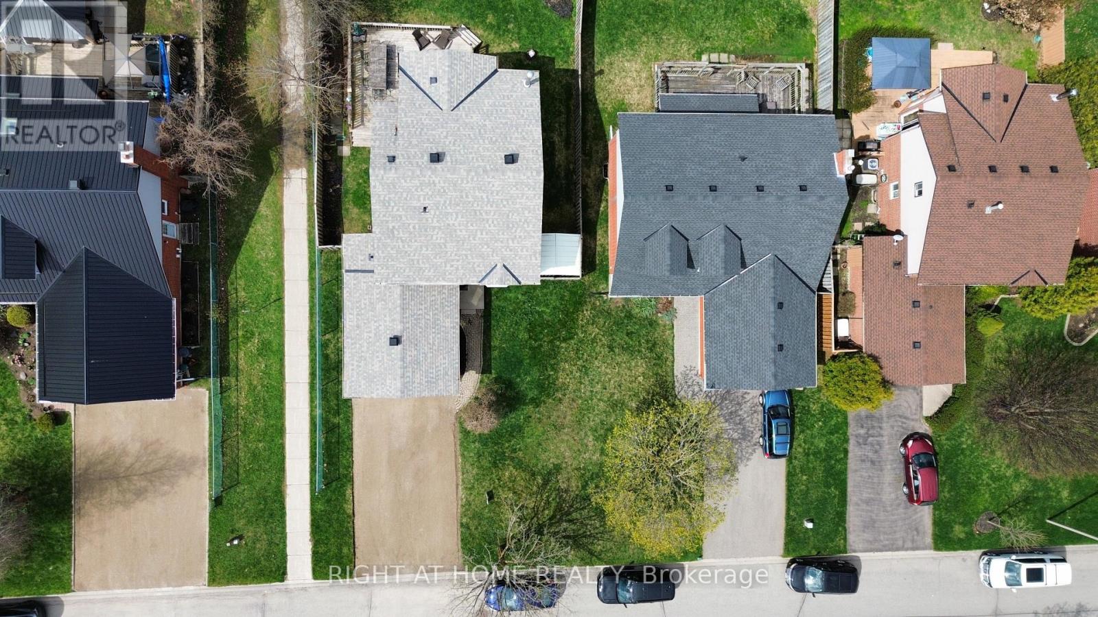Property at 11 PASSMORE AVENUE image 2