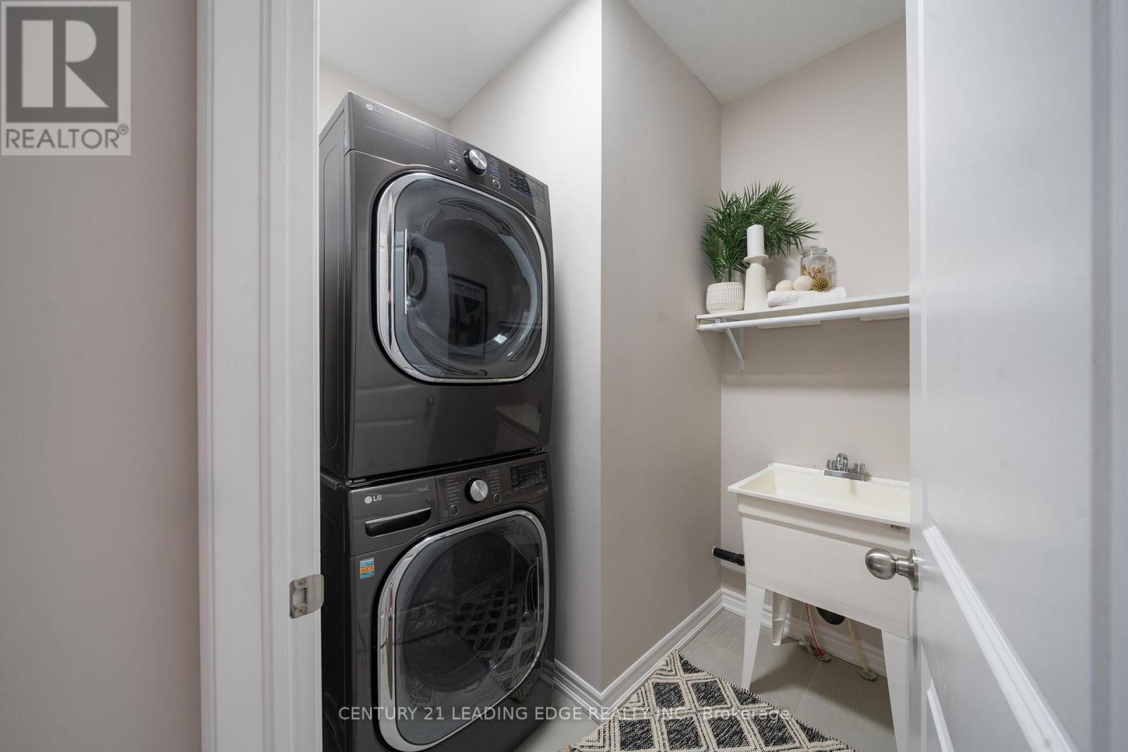 56 Priory Drive, Whitby, Ontario  L1P 0L2 - Photo 32 - E12133248