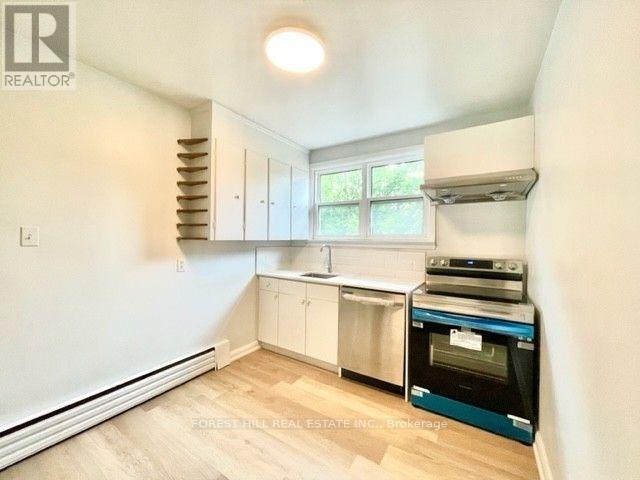 4 - 42 Emerald Crescent, Toronto, Ontario  M8V 2B6 - Photo 5 - W12174331