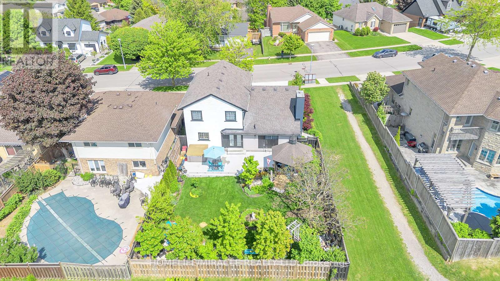 228 Ferguson Drive, Woodstock, Ontario  N4V 1A6 - Photo 42 - X12120658