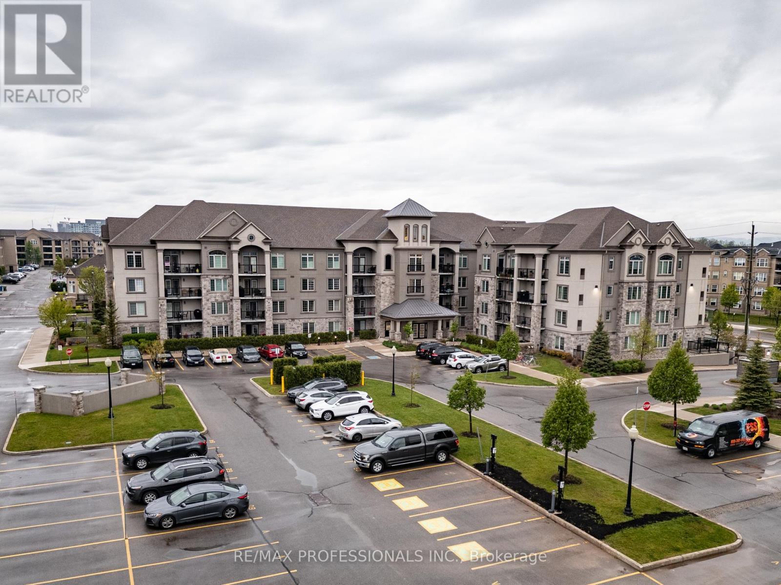 108 - 1440 Main Street E, Milton, Ontario  L9T 8W3 - Photo 3 - W12148593