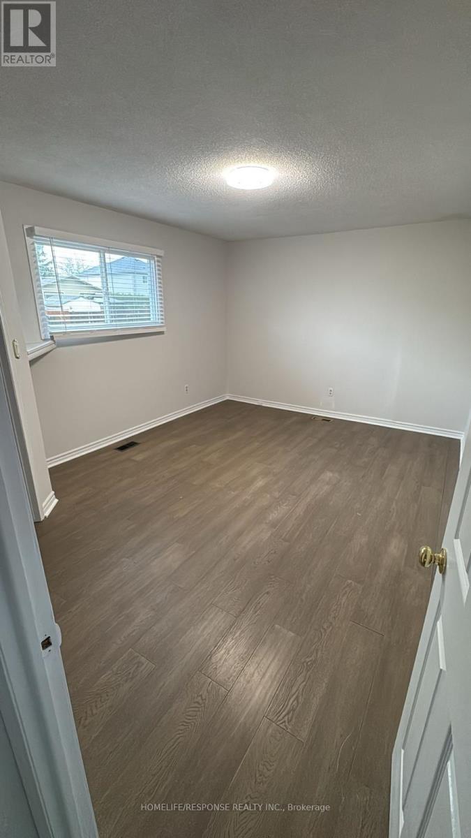 Upper - 7 Belleau Street, Hamilton, Ontario  L8J 1N1 - Photo 27 - X11955797