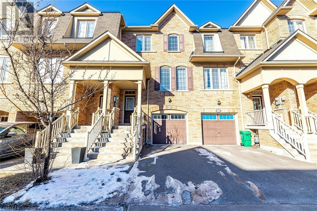 Property at 107 SEA DRIFTER Crescent image 4